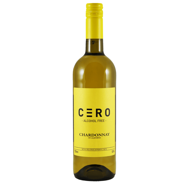 Een rechtopstaande fles CÈRO Alcoholvrije Chardonnay met een eenvoudig, modern etiket met zwarte en gouden kleuren op een witte achtergrond.