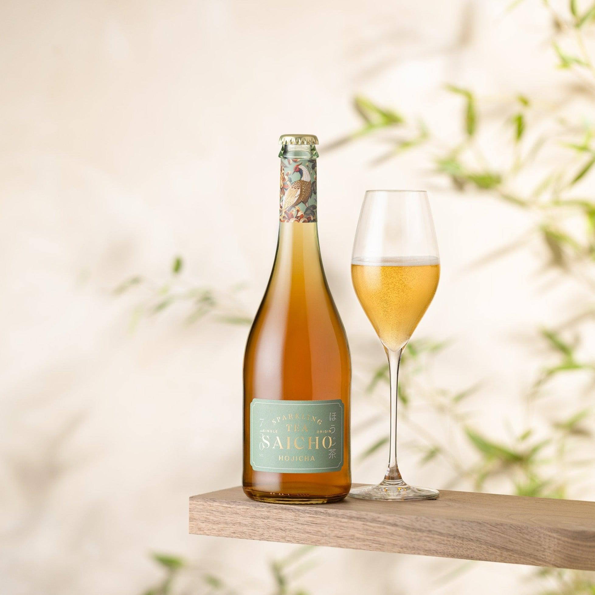 Sparkling tea van Saicho Hojicha in een glas