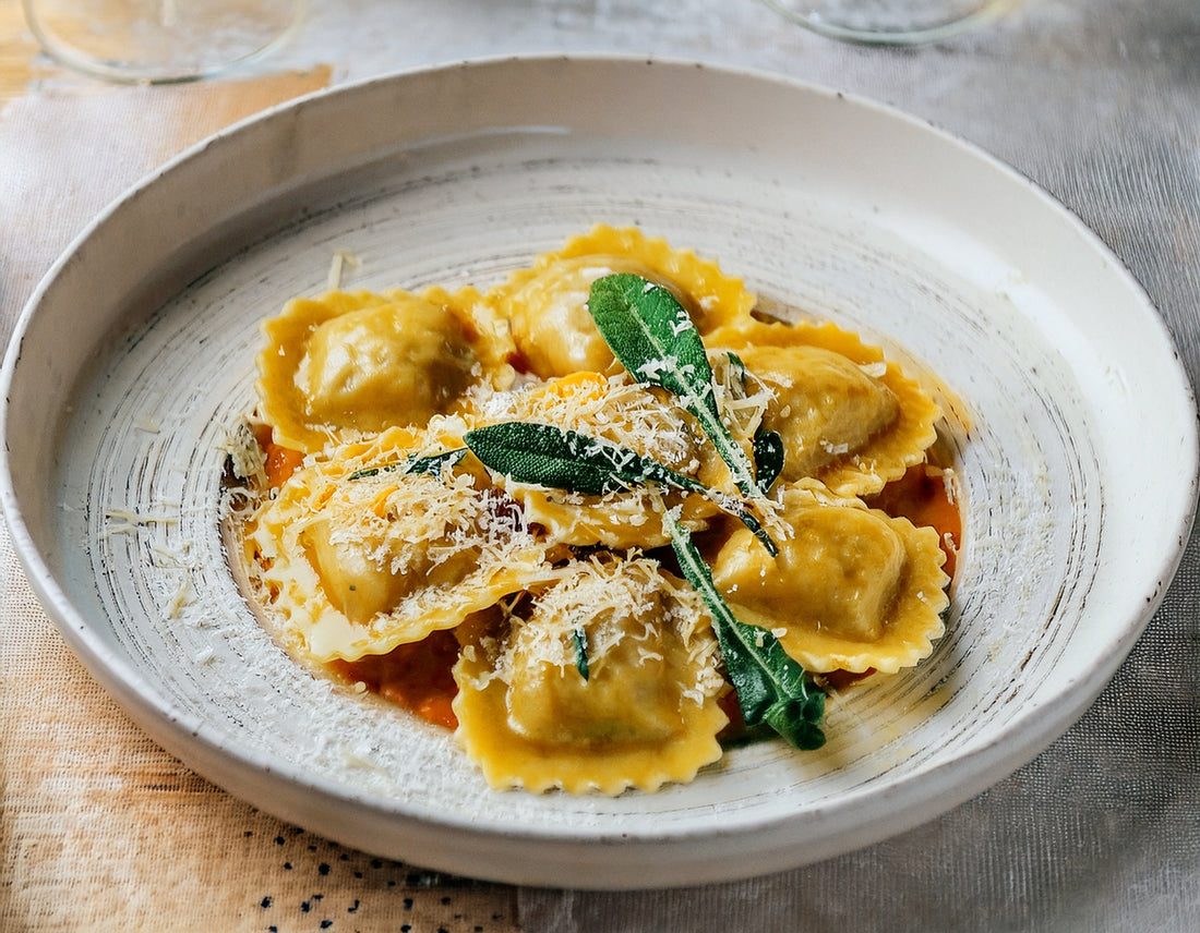 Pompoenravioli met salie en bruine boter Ⓥ