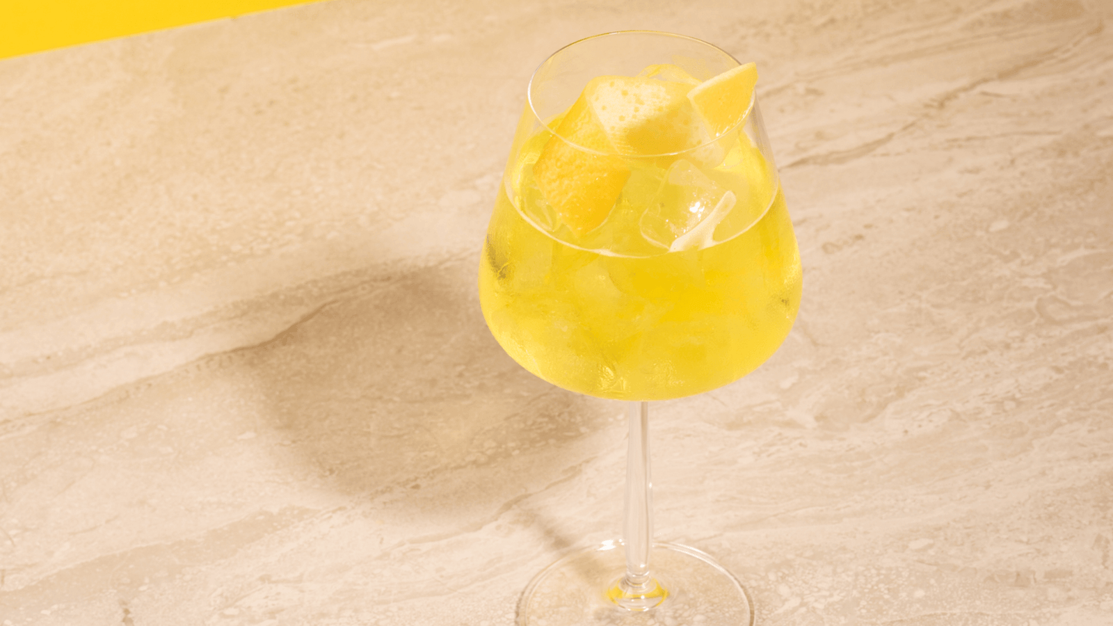 Abstinence Apéritif Lemon Spritz mocktail