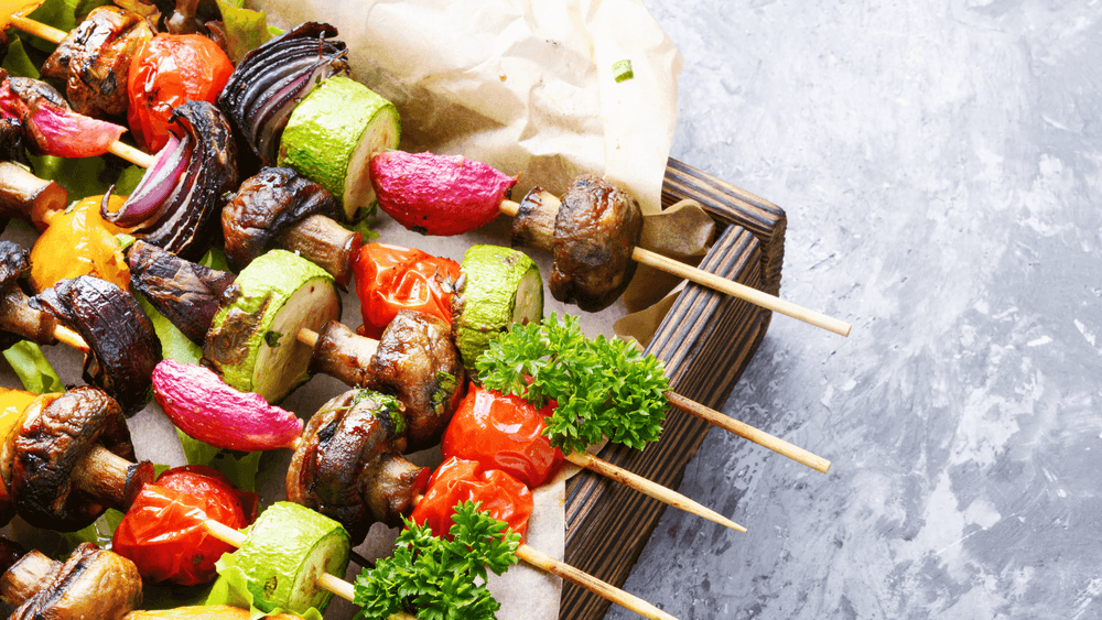 Grilled vegetable skewers with creamy pesto dip Ⓥ