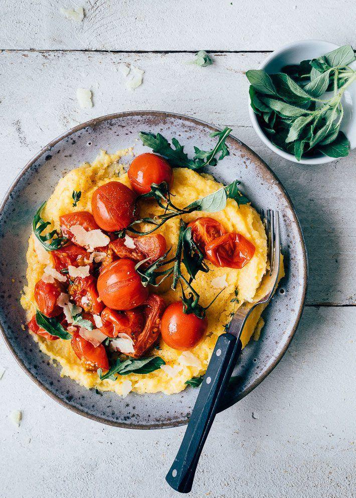 Goat cheese polenta with roasted cherry tomatoes Ⓥ