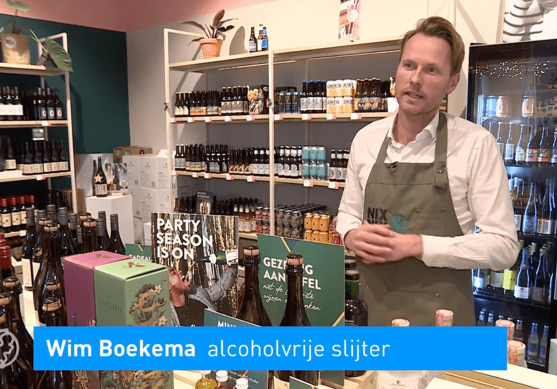 Alcoholvrije slijter met assortiment alcoholvrije spirits, bieren en wijnen in winkel | World of NIX