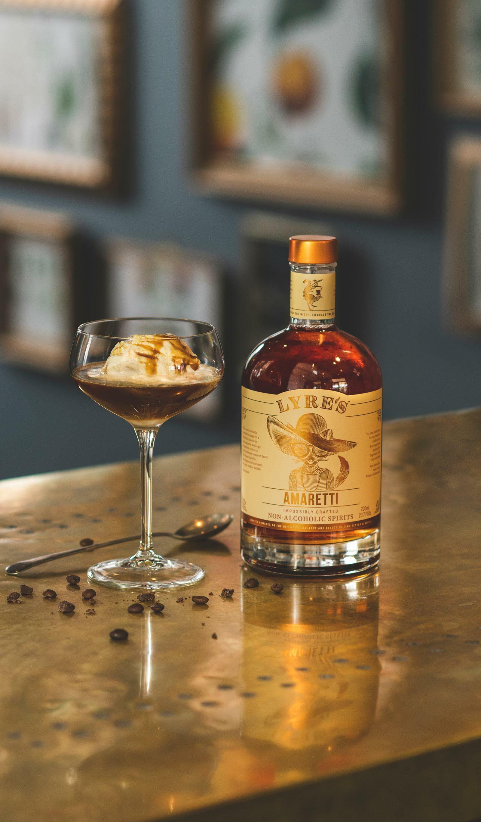 De alcoholvrije Amaretti Affogato cocktail