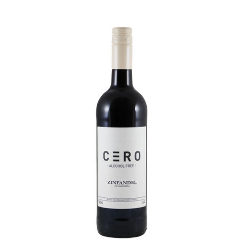 Een rechtopstaande fles CÈRO Alcohol-Free Zinfandel met een strak zwart-wit etiket op een eenvoudige witte achtergrond.