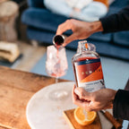 Alcoholvrije drank van Pentire wordt ingeschonken 