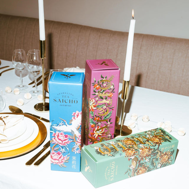 Alle drie de sparkling tea's van Saicho in de leuke giftbox