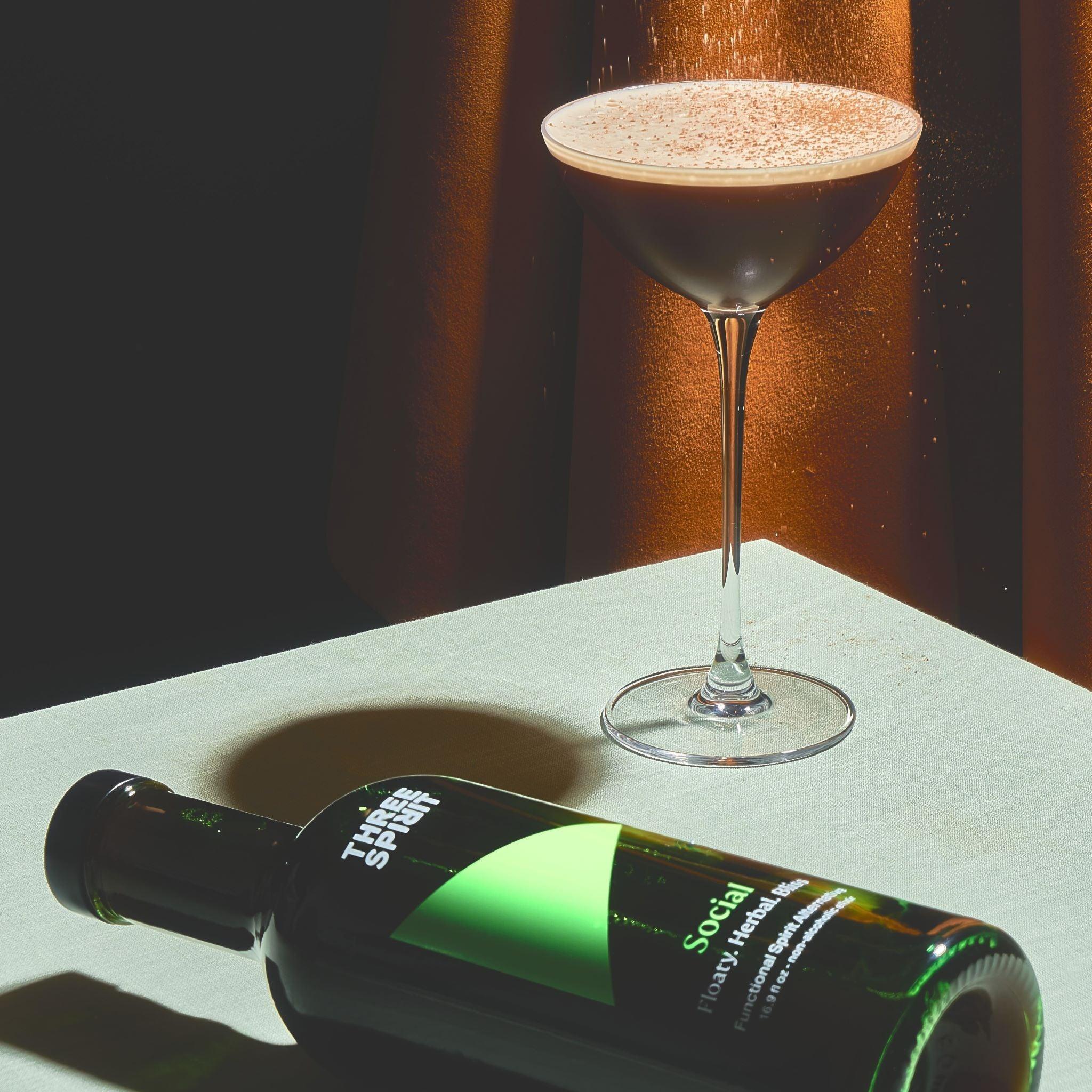 Mocktail met elixir van Three Spirit Social 